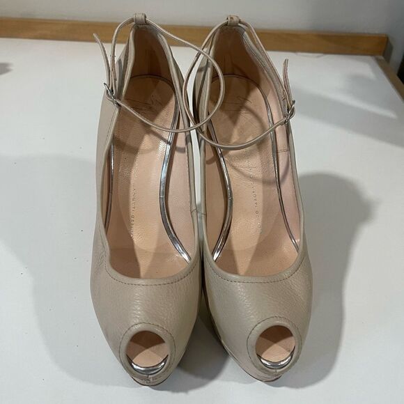 Giuseppe Zanotti Beige Leather Peep-toe Heels - Picture 3 of 9